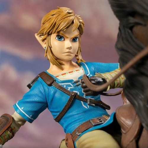 Link on Horseback The Legend of Zelda Breath of the Wild Statue by First 4 Figures